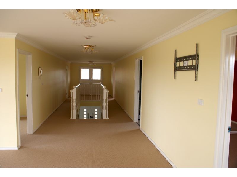 9 MESSINA PLACE, Narre Warren South VIC 3805