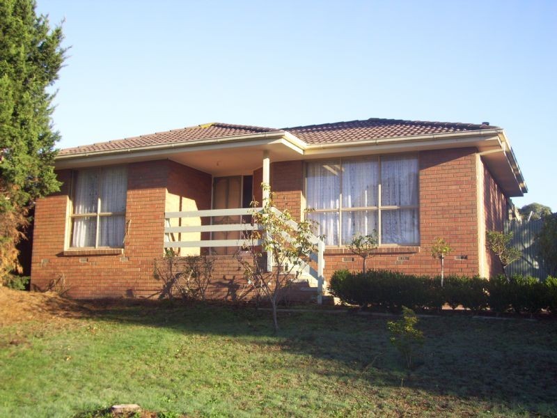 18 Tilba Court, Berwick VIC 3806