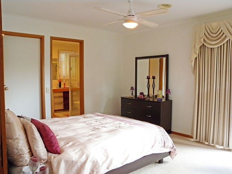 Narre Warren North VIC 3804