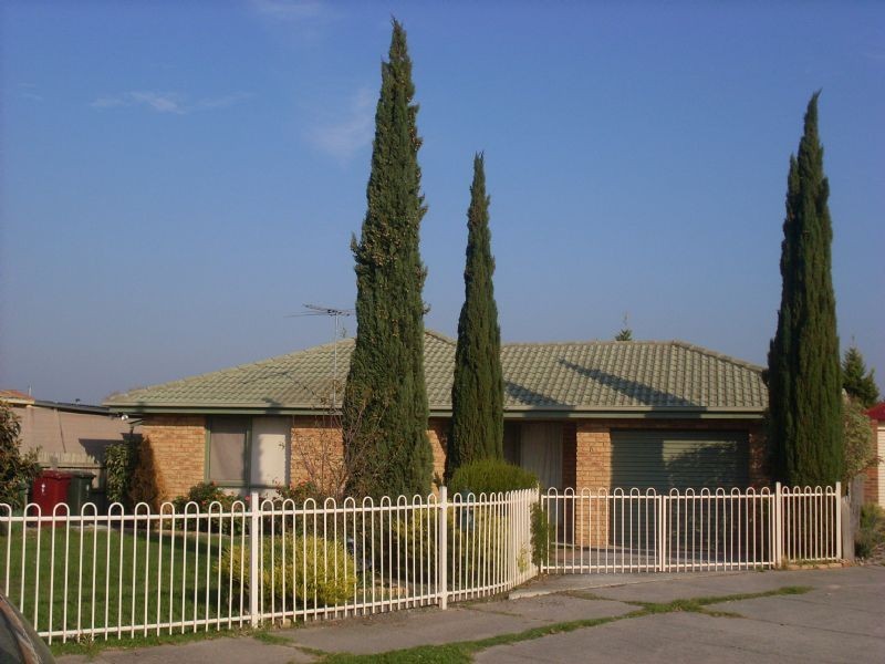 6 Durham Court, Narre Warren VIC 3805