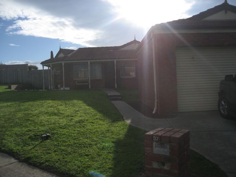 37 Barondi Avenue, Narre Warren VIC 3805