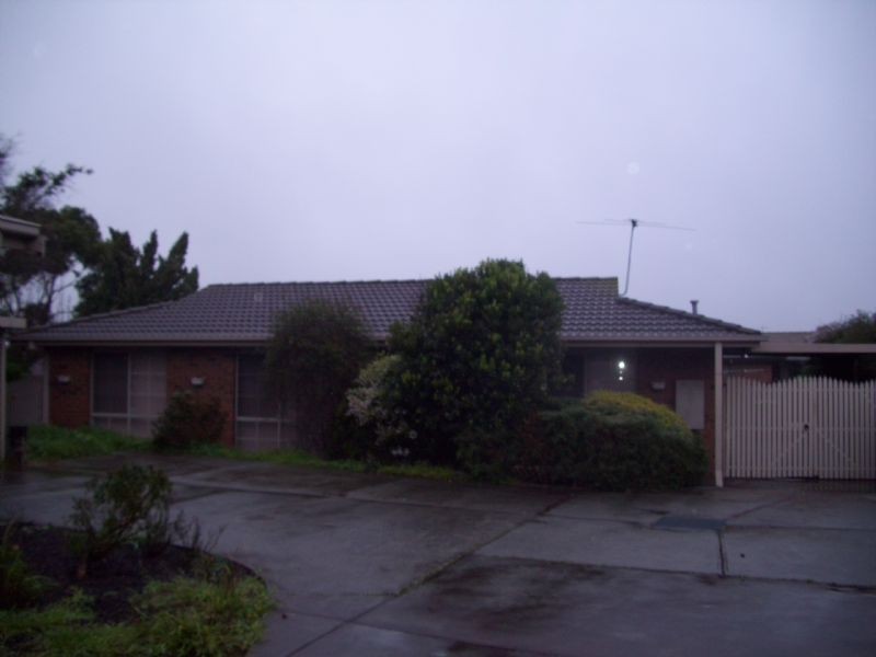 2/57 Amber Crescent, Narre Warren VIC 3805