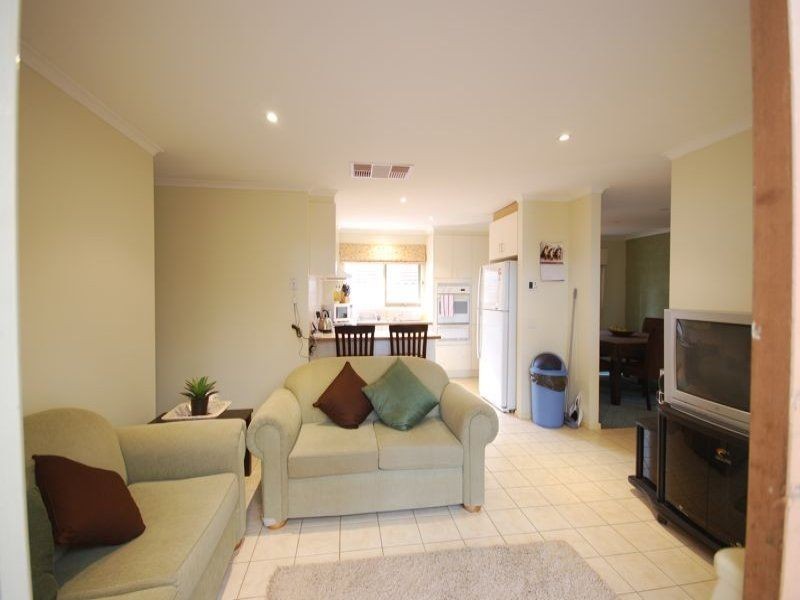 34 LANTANA DRIVE, Narre Warren VIC 3805