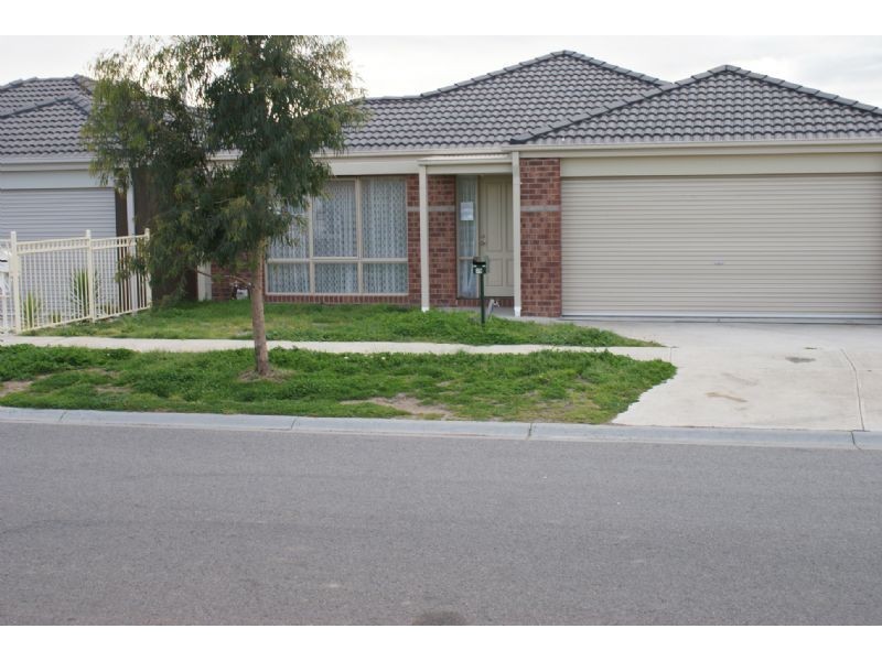 79 GOLDEN GROVE DRIVE, Narre Warren South VIC 3805