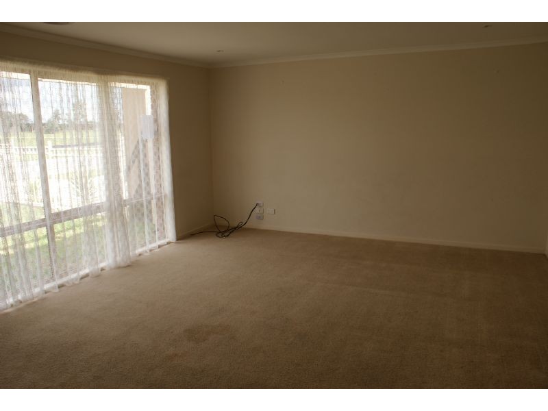 79 GOLDEN GROVE DRIVE, Narre Warren South VIC 3805