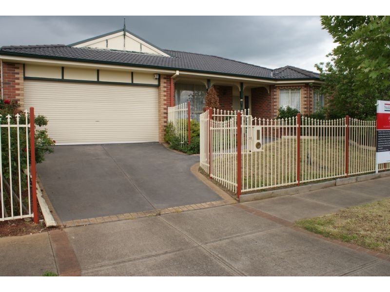 38 CROMFORD CRESCENT, Narre Warren South VIC 3805