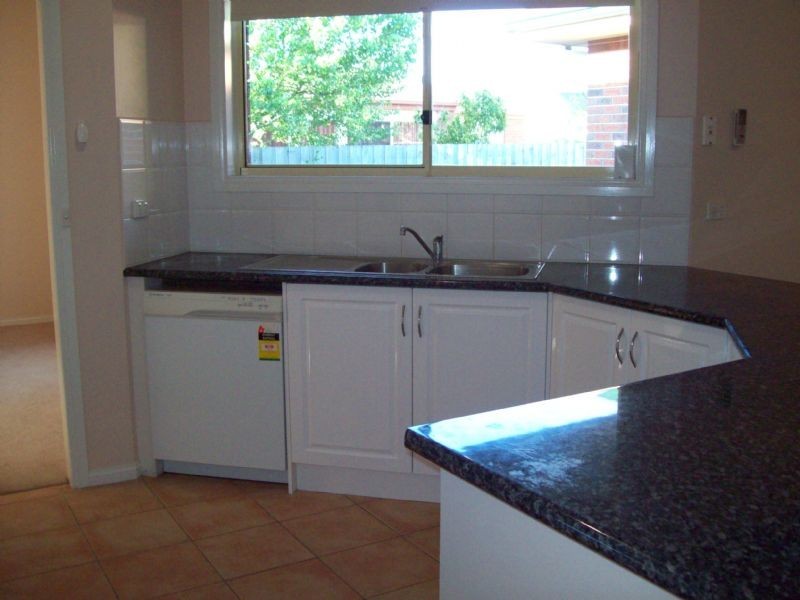 38 CROMFORD CRESCENT, Narre Warren South VIC 3805