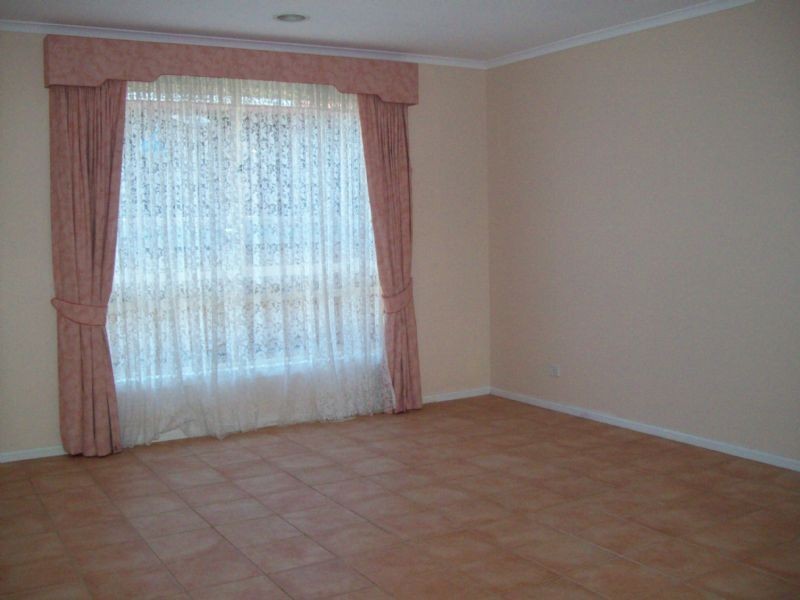 38 CROMFORD CRESCENT, Narre Warren South VIC 3805