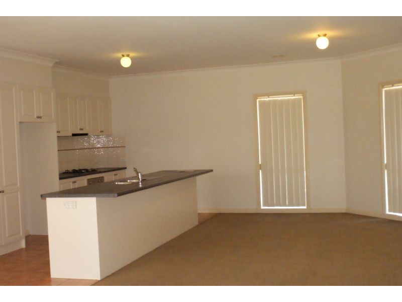 1 WALLINGFORD DRIVE, Narre Warren South VIC 3805