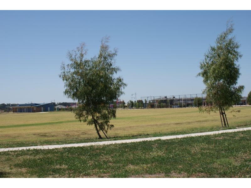 1 WALLINGFORD DRIVE, Narre Warren South VIC 3805