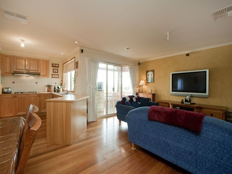10 Eastern Park Square, Narre Warren South VIC 3805