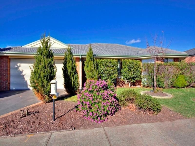 55 Robinswood Parade, Narre Warren South VIC 3805