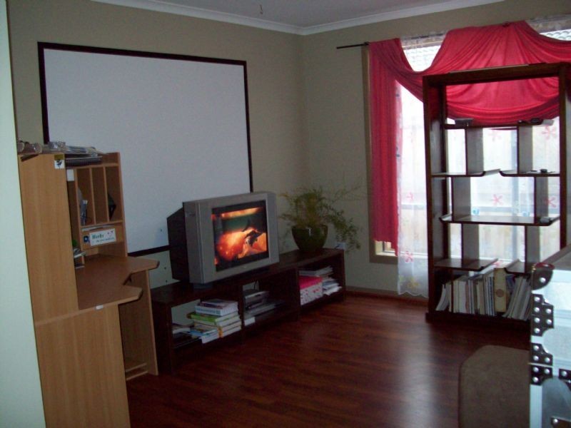 45 CHATSWOOD DRIVE, Narre Warren South VIC 3805