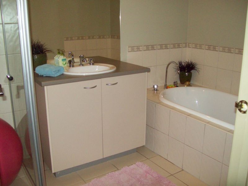 45 CHATSWOOD DRIVE, Narre Warren South VIC 3805