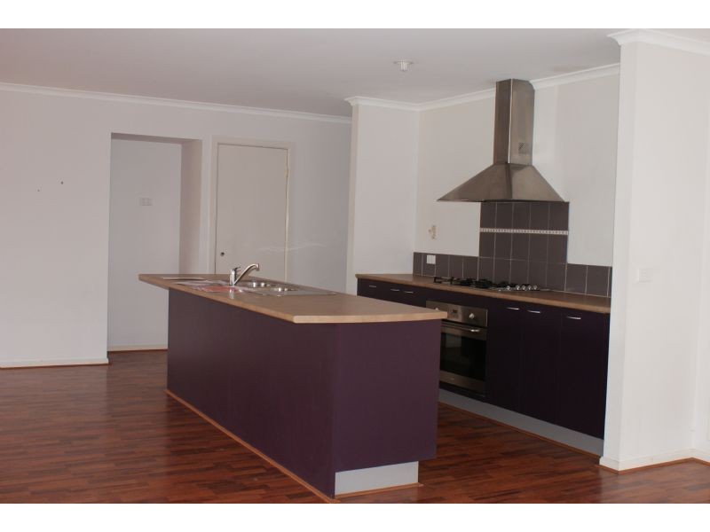 90 SEEBECK DRIVE, Narre Warren South VIC 3805