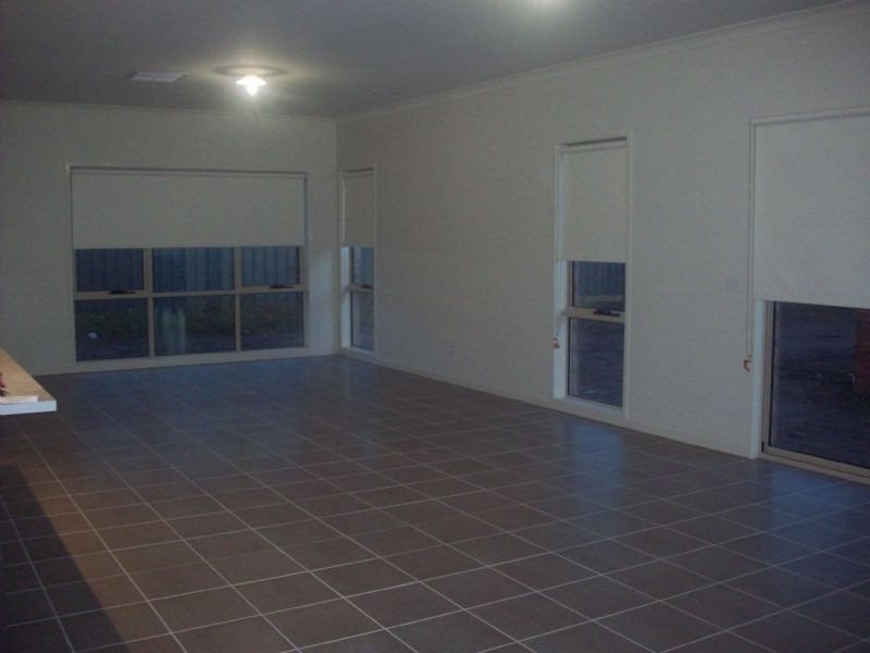 22 Perry Circuit, Cranbourne North VIC 3977