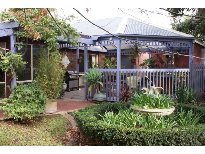 5 BLUE JAY COURT, Narre Warren South VIC 3805