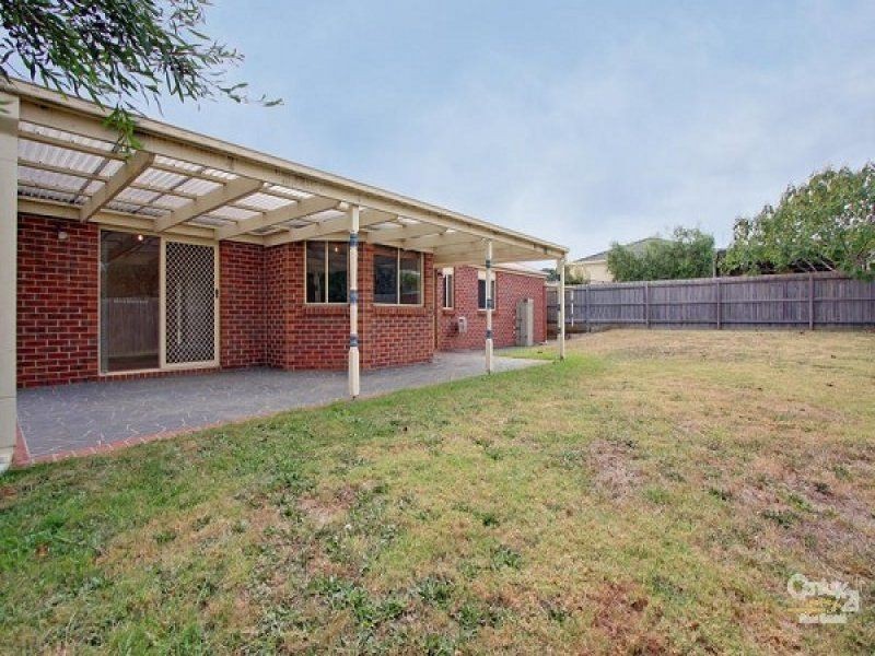 5 Tudor Court, Narre Warren VIC 3805