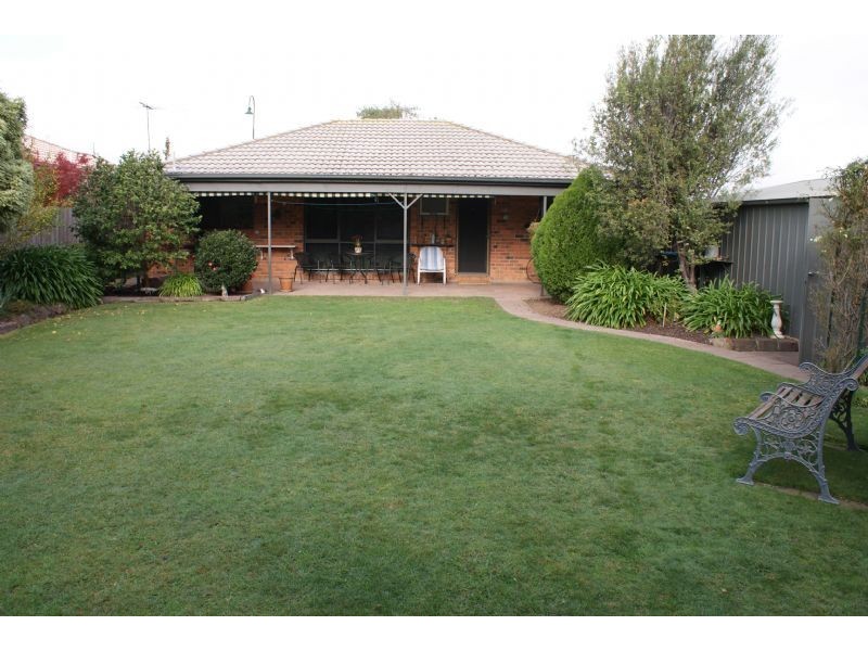 26 DENVER DRIVE, Narre Warren VIC 3805