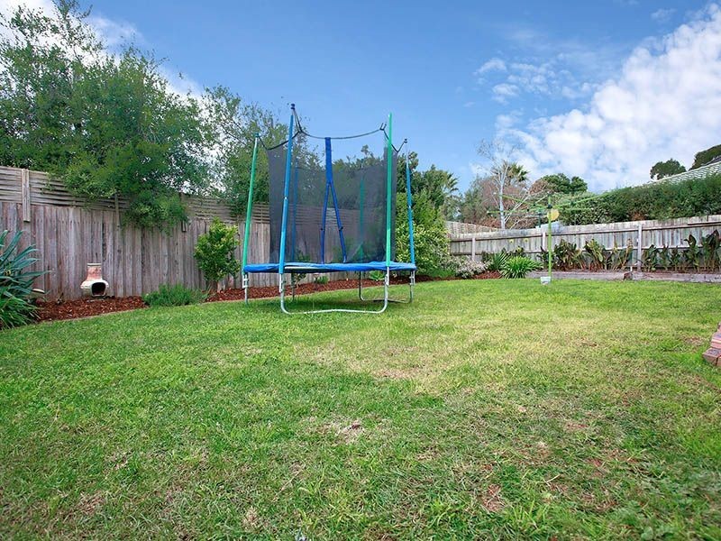 26 HEDGEROW COURT, Narre Warren South VIC 3805