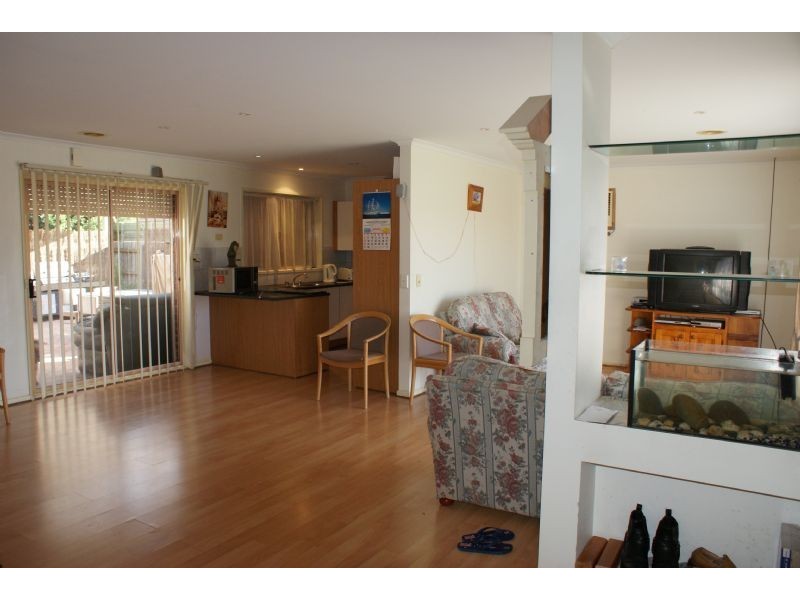 8 EMERALD COURT, Narre Warren VIC 3805