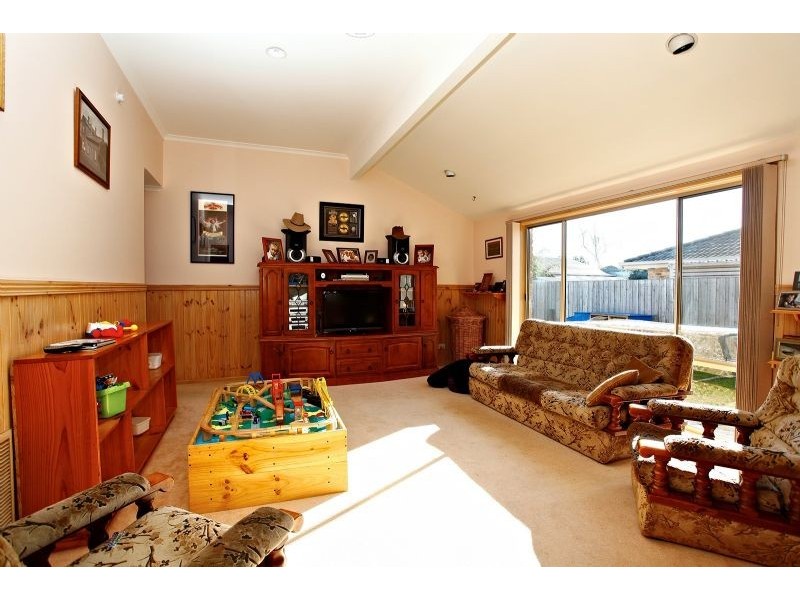 9 DELMARE COURT, Narre Warren South VIC 3805