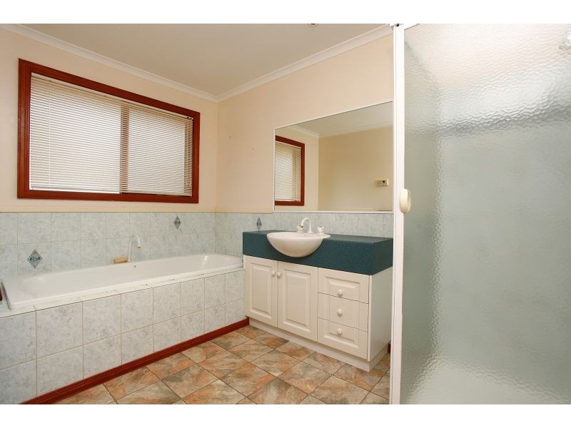 41 SHINNERS AVENUE, Narre Warren VIC 3805