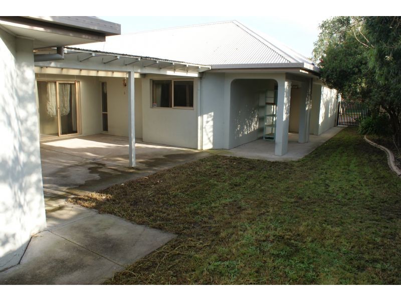 15 ESKDALE COURT, Narre Warren VIC 3805