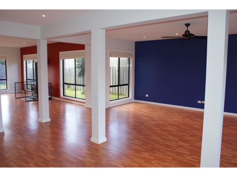 6 HUNT CLUB ROAD, Narre Warren VIC 3805