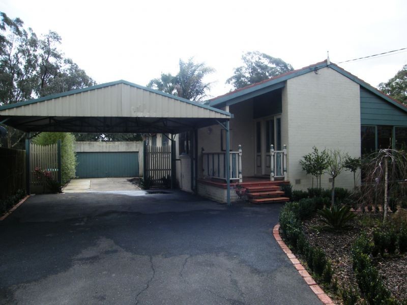 17 FOUNTAIN DRIVE, Narre Warren VIC 3805