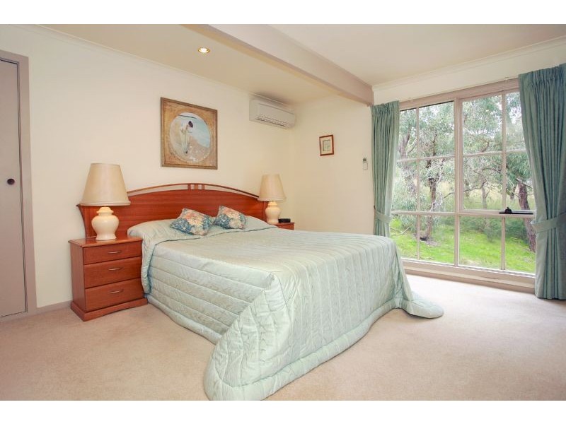 22 BOUNDARY ROAD, Narre Warren East VIC 3804