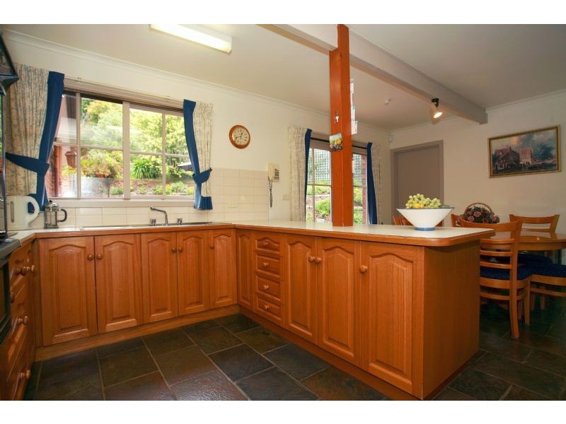 22 BOUNDARY ROAD, Narre Warren East VIC 3804