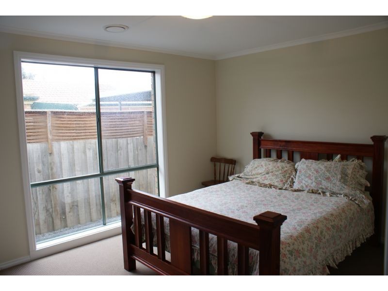 4 PIKE CLOSE, Narre Warren South VIC 3805