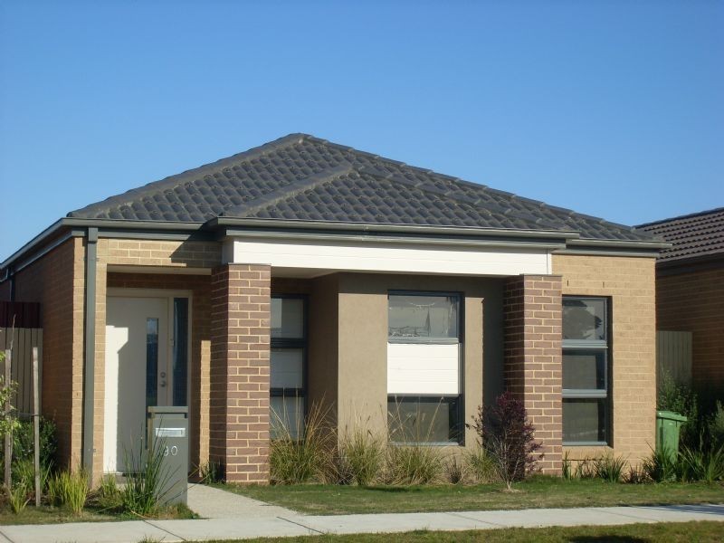 90 Springhill Drive, Cranbourne VIC 3977