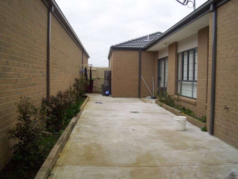 90 Springhill Drive, Cranbourne VIC 3977