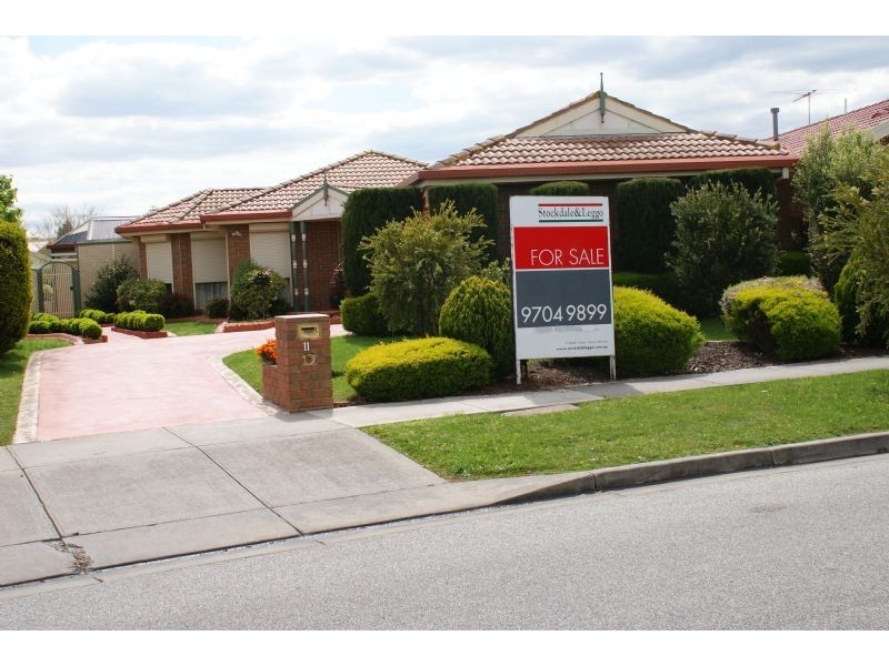 11 ELLENVALE DRIVE, Narre Warren VIC 3805
