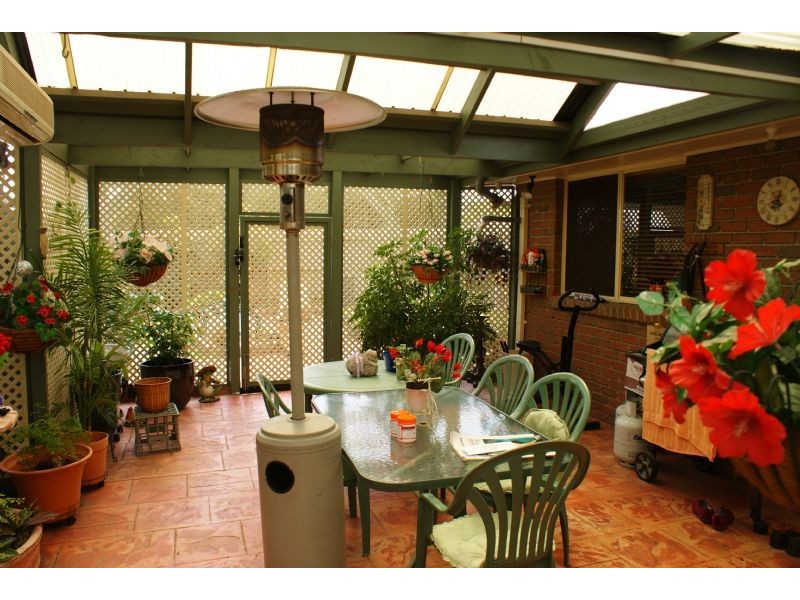 11 ELLENVALE DRIVE, Narre Warren VIC 3805