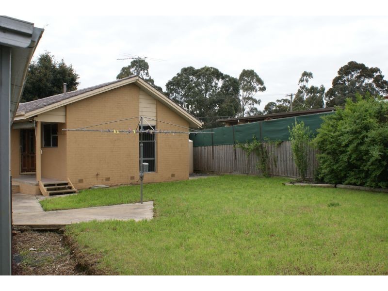14 SWEENEY DRIVE, Narre Warren VIC 3805