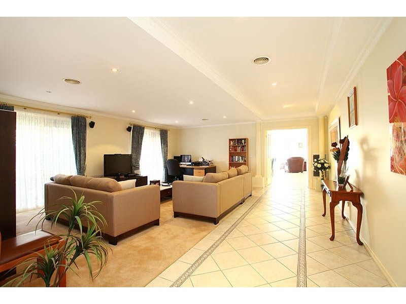 6 Carranya Court, Narre Warren South VIC 3805