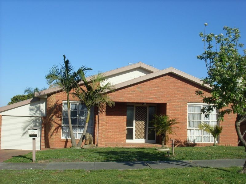 35 Ohio Crescent, Narre Warren VIC 3805