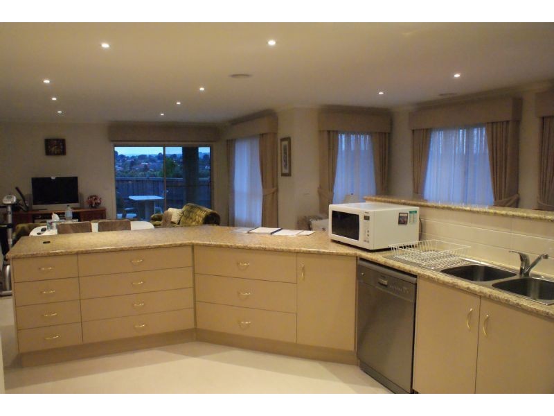 67 LOXLEY BOULEVARD, Narre Warren South VIC 3805