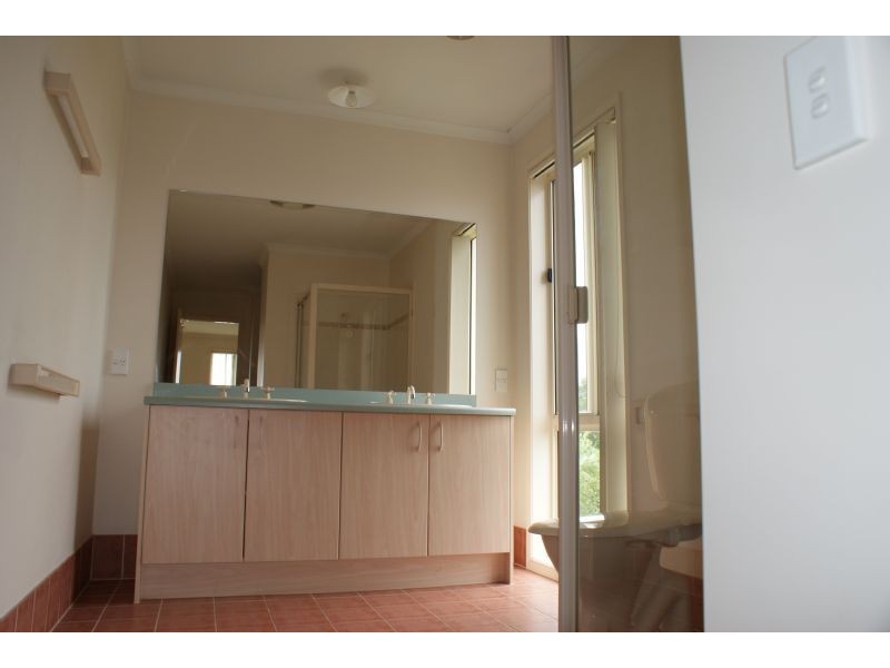 Narre Warren South VIC 3805