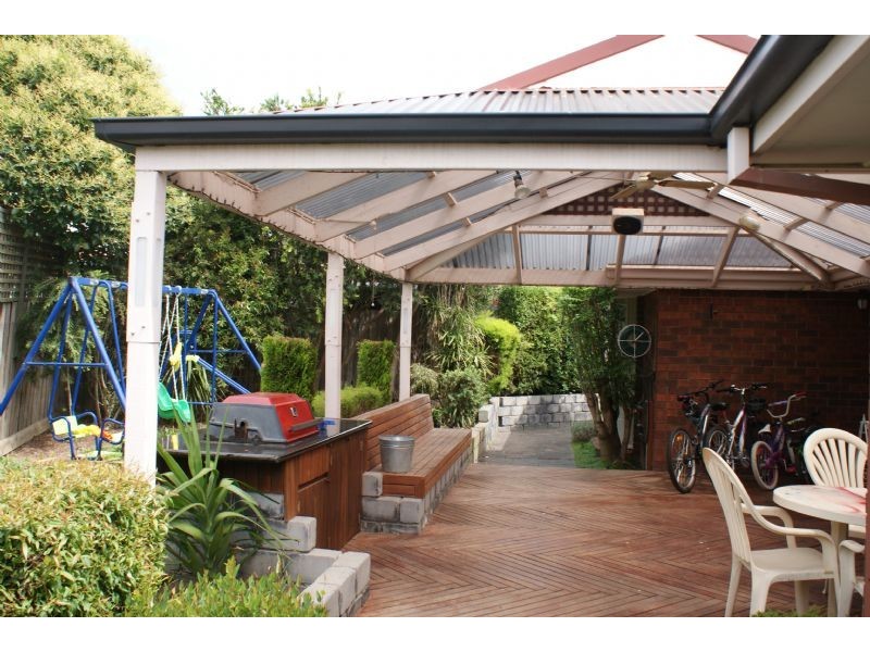 5 Cliveden Close, Narre Warren South VIC 3805