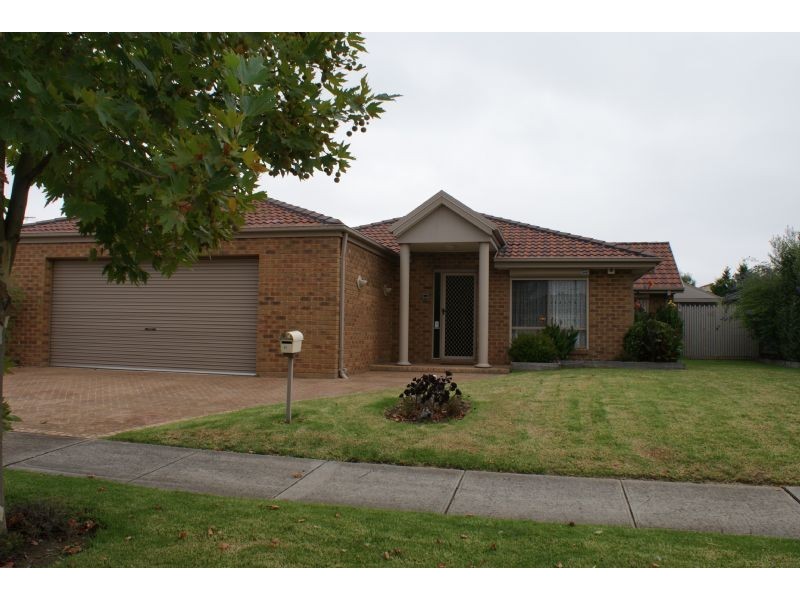 37 Wood Road, Narre Warren South VIC 3805