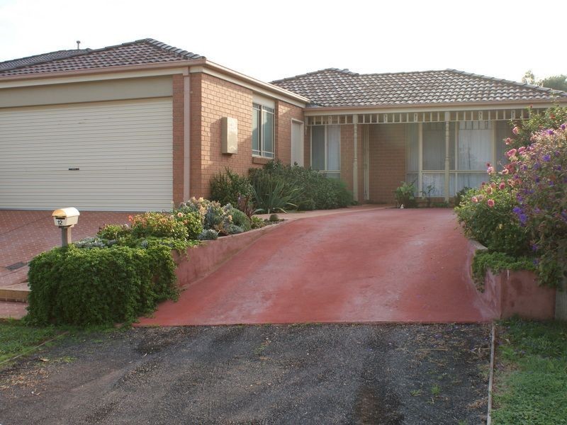 12 Sanctuary Rise, Narre Warren VIC 3805