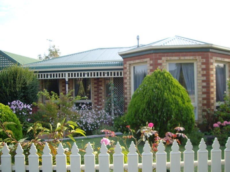 4 Henshaw Court, Narre Warren South VIC 3805