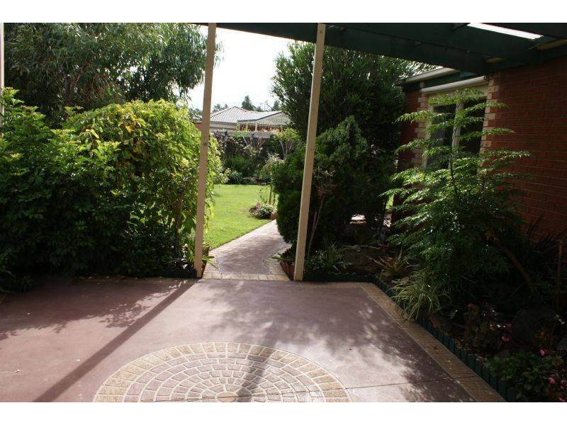 4 Henshaw Court, Narre Warren South VIC 3805