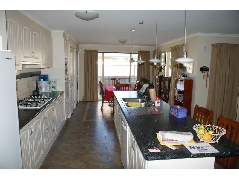 23 Tuileries Rise, Narre Warren South VIC 3805