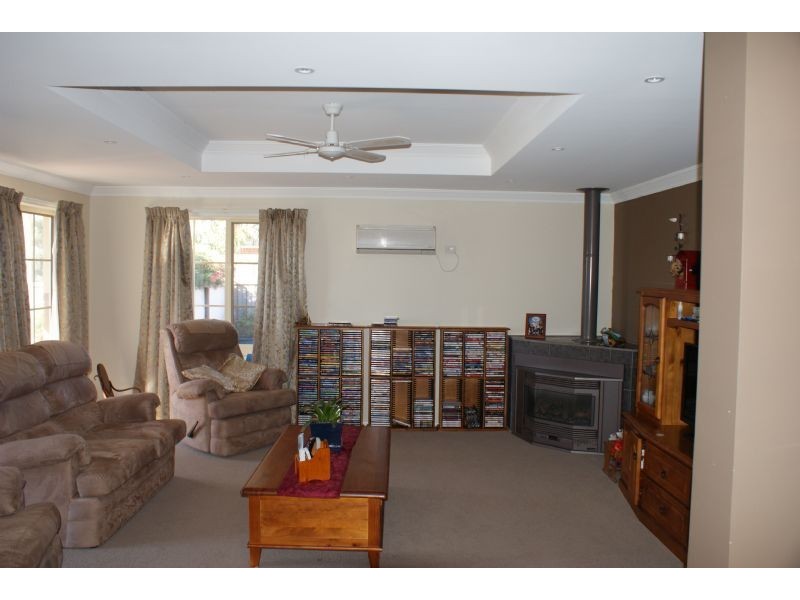 23 Tuileries Rise, Narre Warren South VIC 3805