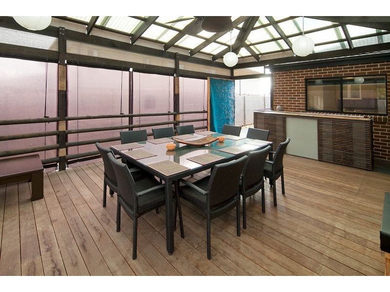 18 Honeyeater Grove, Narre Warren VIC 3805